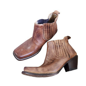 John Fluevog The Courtney Boot size 10 w 8 m Brown